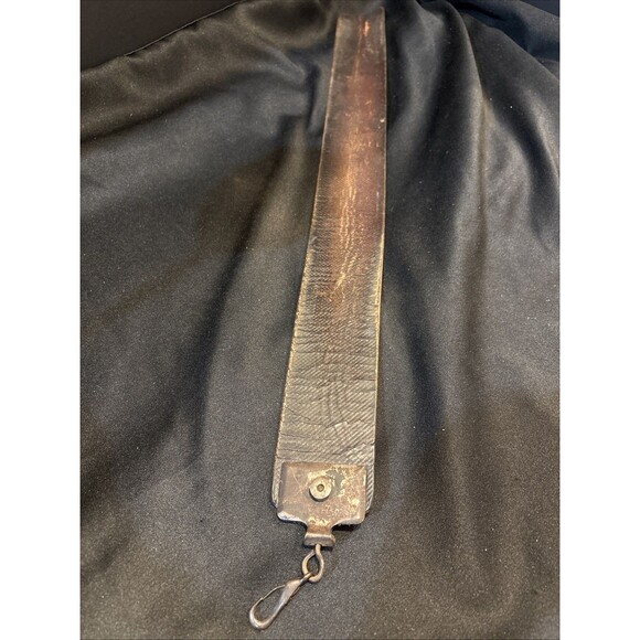 Antique Barber Shop 24” Thick Strop Blade Sharpening Leather & Metal Hardware - Picture 6 of 13